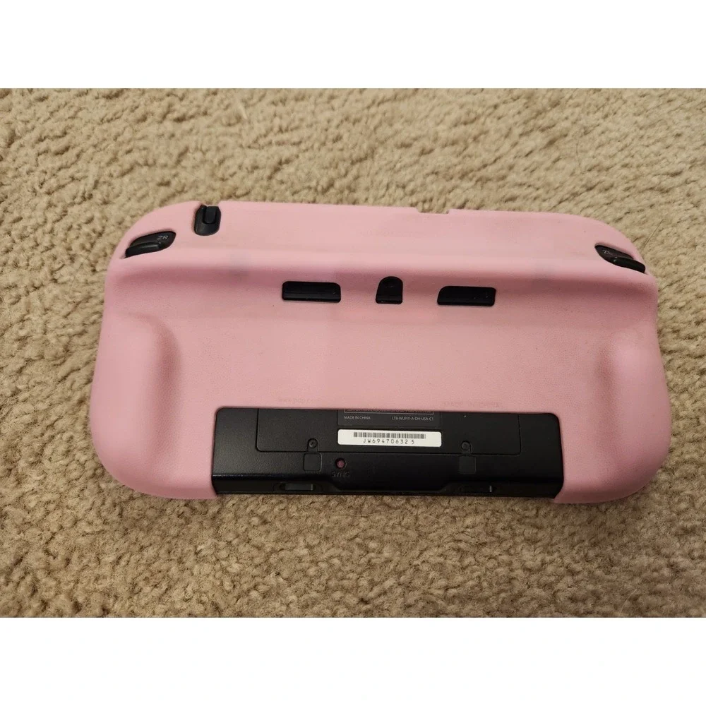Nintendo Wii U GamePad Woth Pink Cover NO CHARGER WORKS